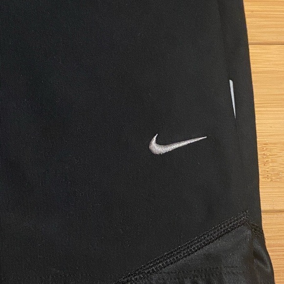 Nike Dri-FIT Running Shorts + Brooks Run Happy Tee Bundle Women’s L - Picture 5 of 9